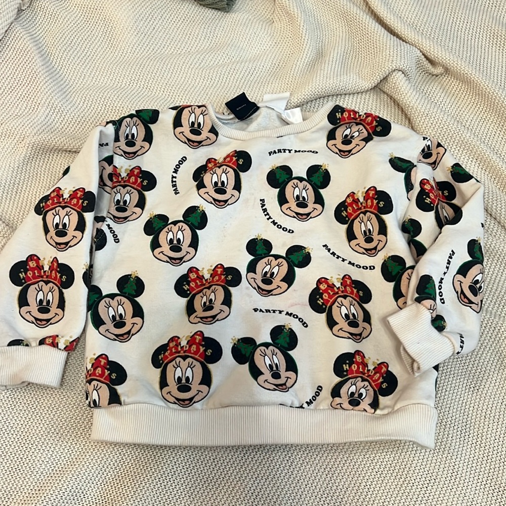 Zara Christmas Disney Mickey sweatshirt 3/4